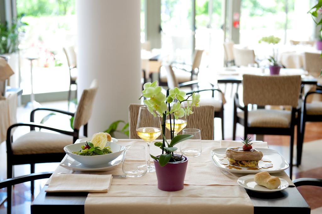 Mercure Genova San Biagio Exterior photo
